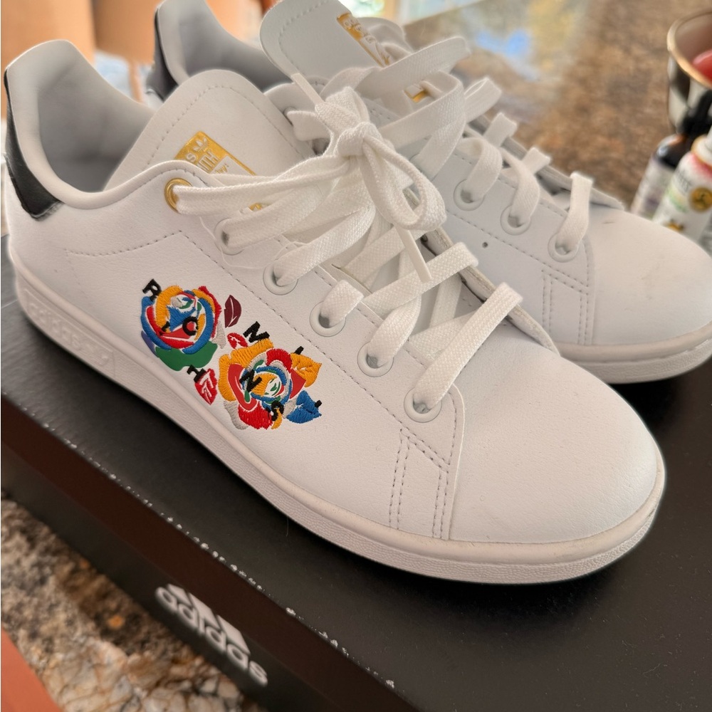 Adidas White Limited Edition Stan Smith Sneakers with Multicolor Floral Design